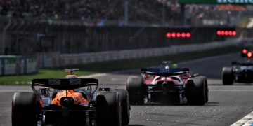 Christian Horner and Zak Brown have thrown their support behind F1 returning to V10 power in future. Image: XPB Images.