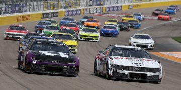 Austin Cindric, driver of the #2 Discount Tire Ford, races Alex Bowman, driver of the #48 Ally Chevrolet, during the NASCAR Cup Series Pennzoil 400 at Las Vegas Motor Speedway on March 16, 2025 in Las Vegas, Nevada.