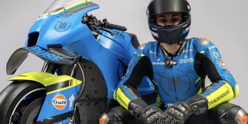 Raul Fernandez poses with his Aprilia.