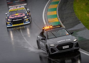 Race 7 at the Melbourne SuperSprint was red-flagged due to inclement weather.