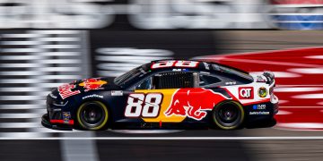 Shane van Gisbergen failed to finish the NASCAR Cup Series race at Las Vegas Motor Speedway.