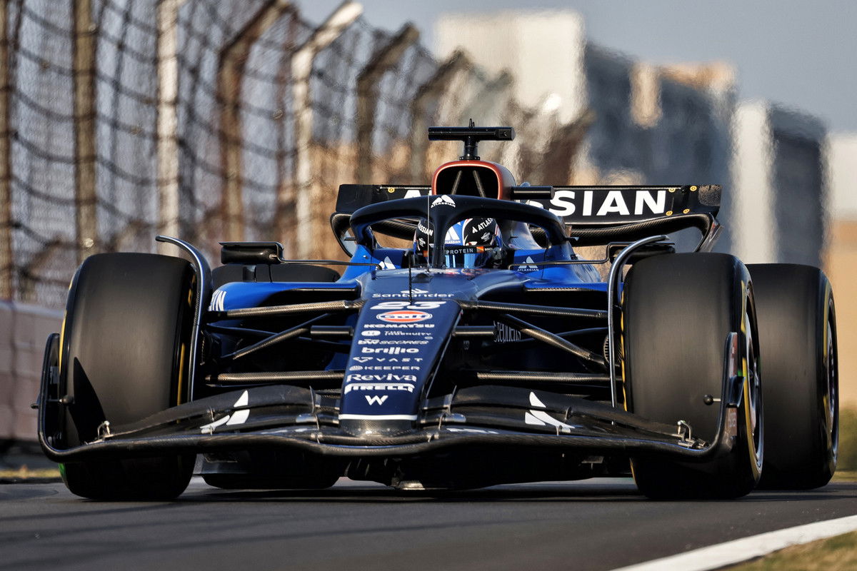 Williams has been summoned to the FIA stewards in China amid a clampdown on the use of flexi wings. Image: XPB Images.
